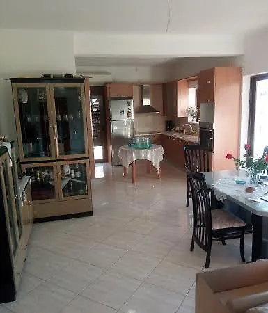Milena House Apartmán *